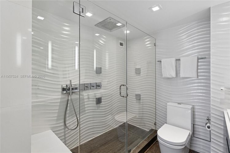 Roney Palace #1234 image #9