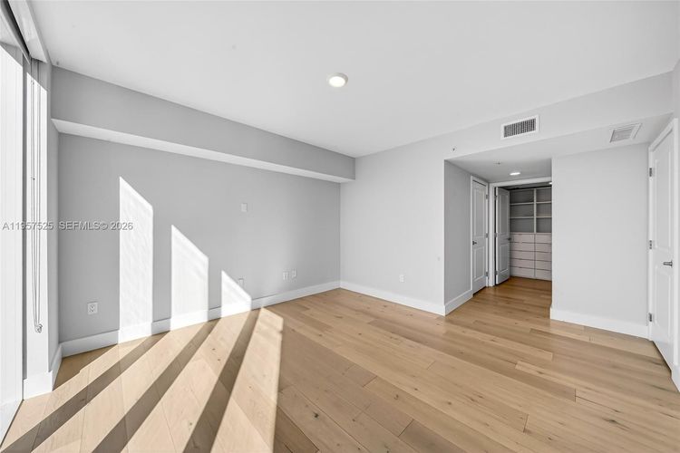 400 Sunny Isles #102 image #11