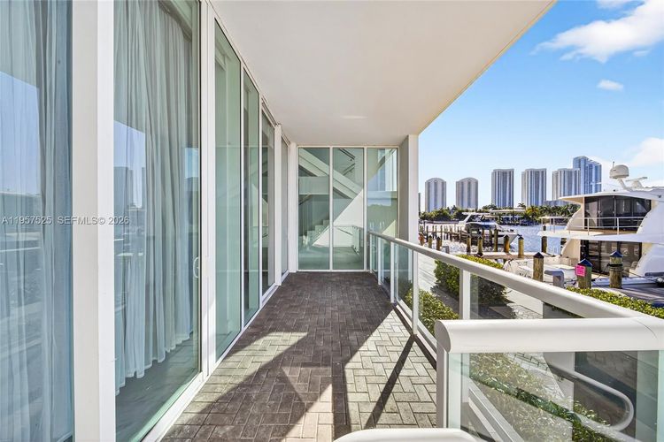 400 Sunny Isles #102 image #36