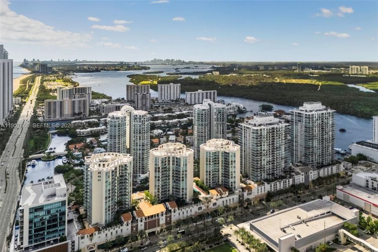 Parque Towers #4-2202 image #32