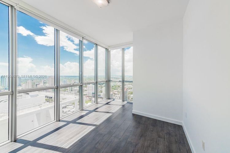 Marquis #5401 image #8