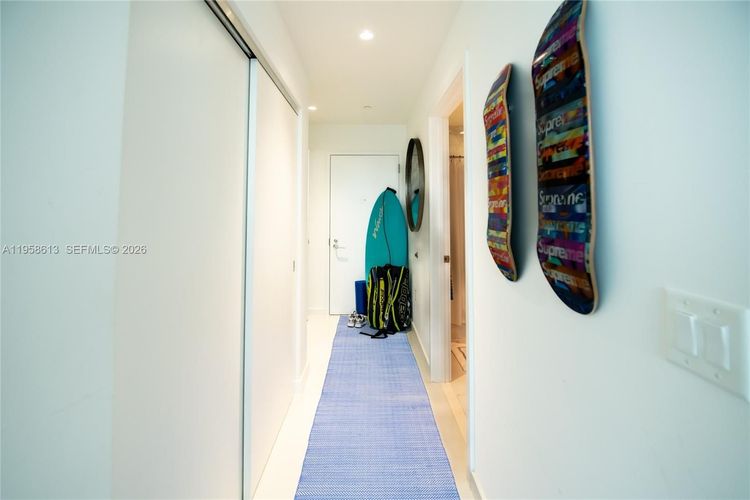 Paramount Miami Worldcenter #811 image #9