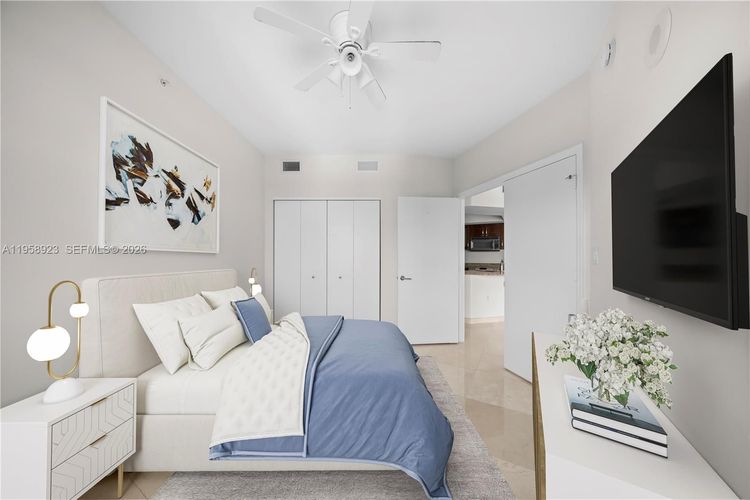 Turnberry Village #706 image #8