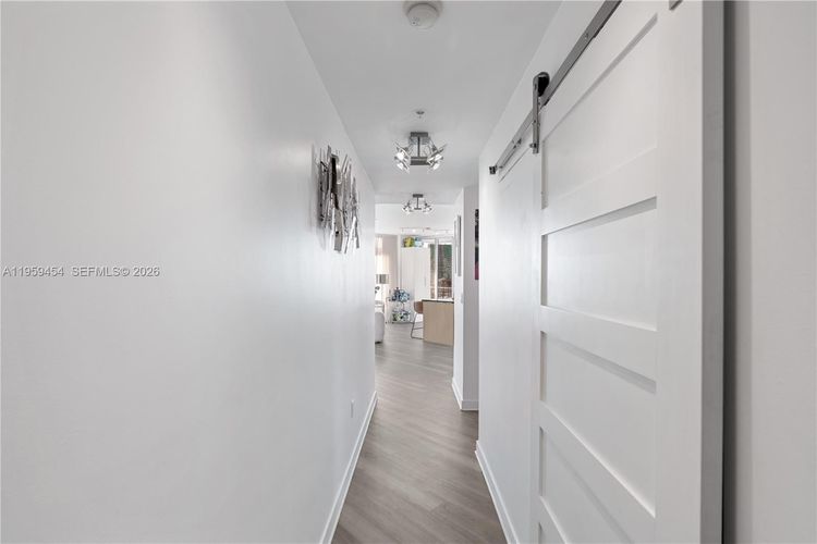 Axis #UPH4019- image #18