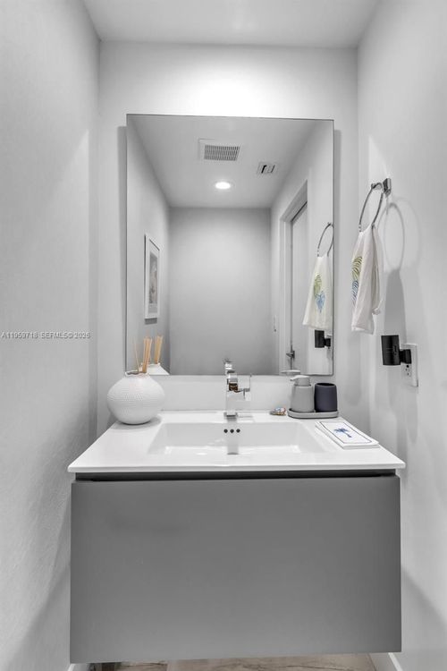 Ocean Club - Ocean Tower Two #501 image #14