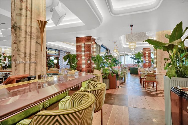 Four Ambassadors #1121 image #14