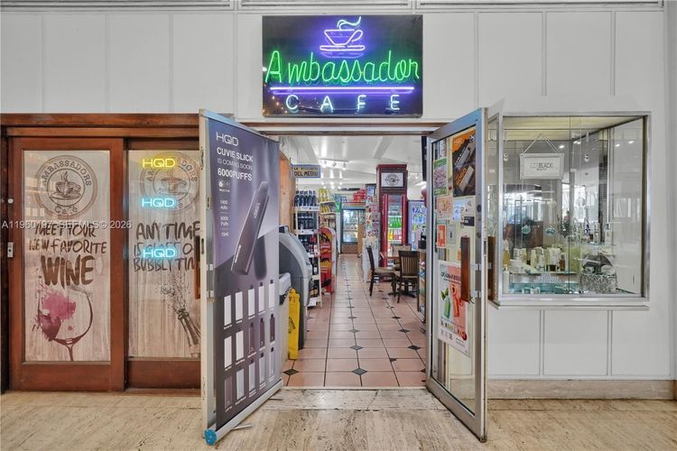 Four Ambassadors #1121 image #15