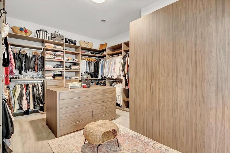 The Fairchild #605 image #19