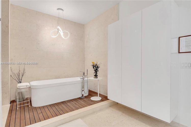 The Fairchild #605 image #21