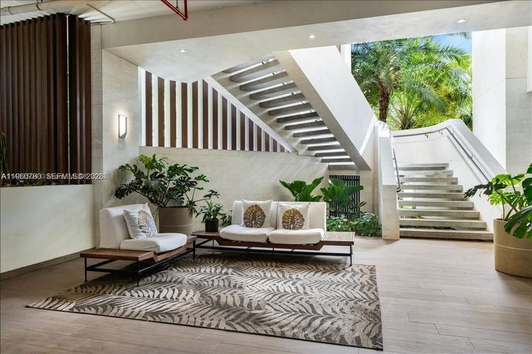 The Fairchild #605 image #29