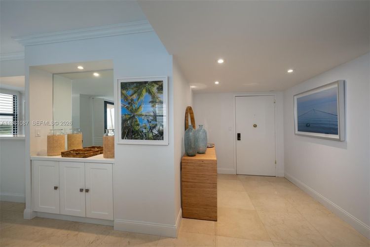 Towers of Key Biscayne #C406 image #21