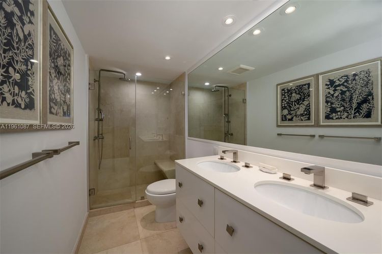 Towers of Key Biscayne #C406 image #24