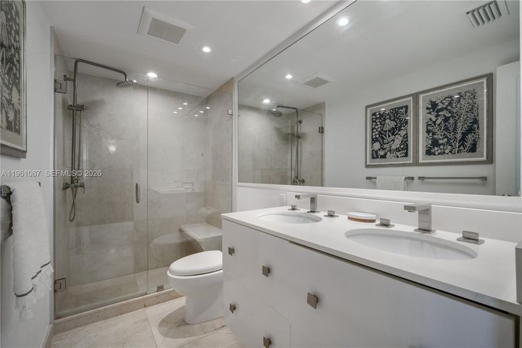 Towers of Key Biscayne #C406 image #26