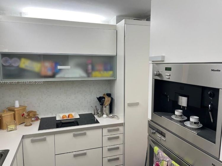 Carriage Club North #212 image #6