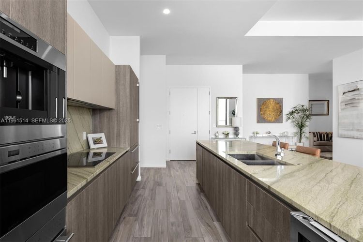 SLS Lux Brickell #5804 image #13