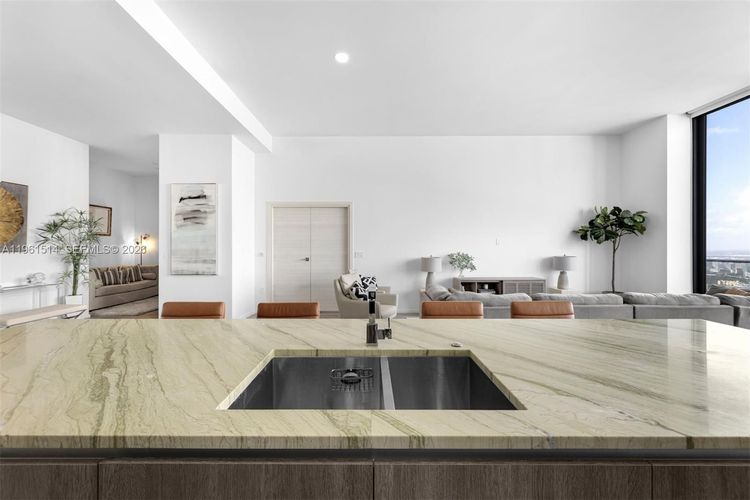 SLS Lux Brickell #5804 image #15