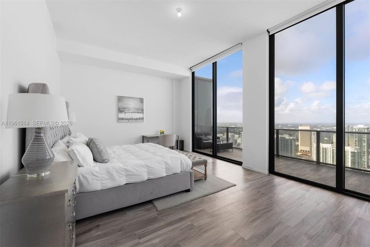 SLS Lux Brickell #5804 image #23