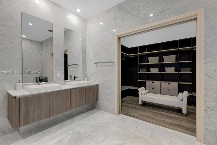 SLS Lux Brickell #5804 image #26