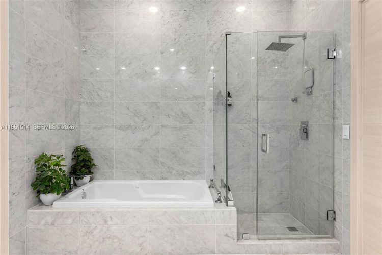 SLS Lux Brickell #5804 image #28