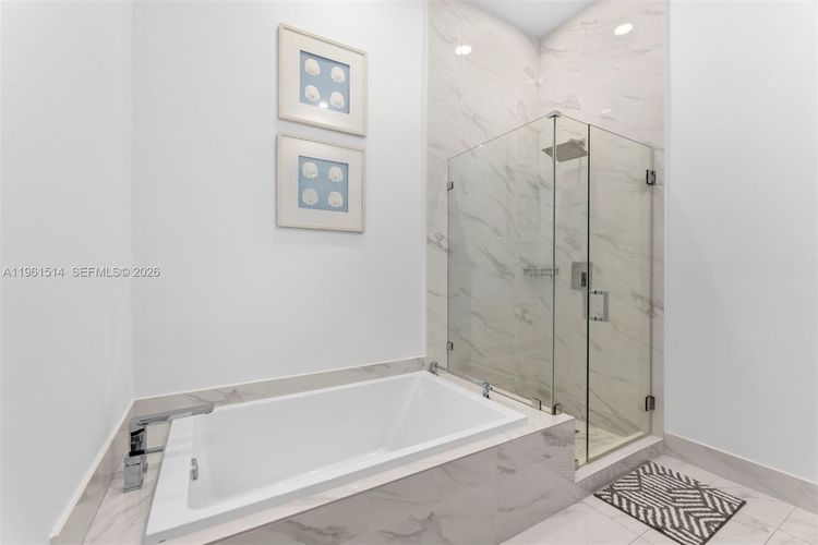 SLS Lux Brickell #5804 image #32