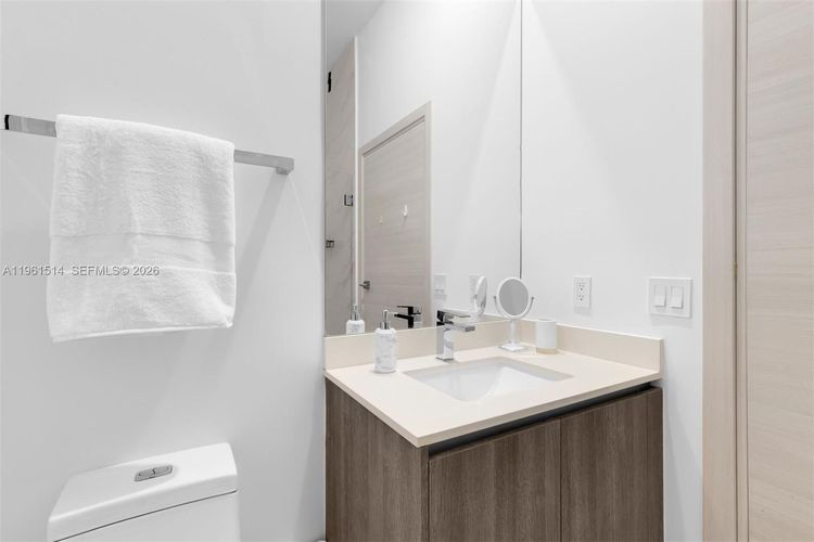 SLS Lux Brickell #5804 image #38