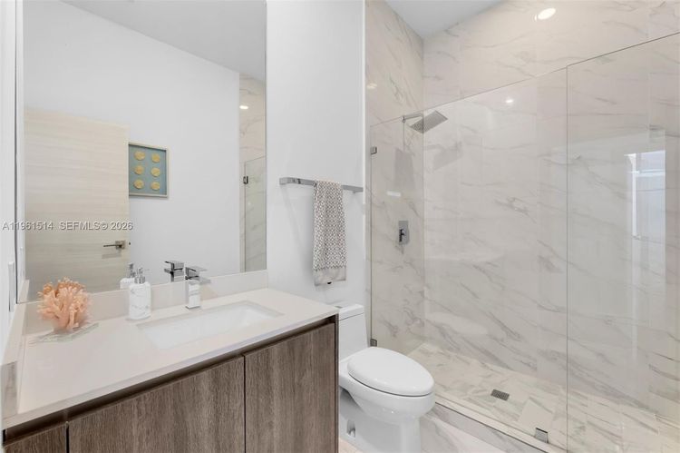 SLS Lux Brickell #5804 image #40