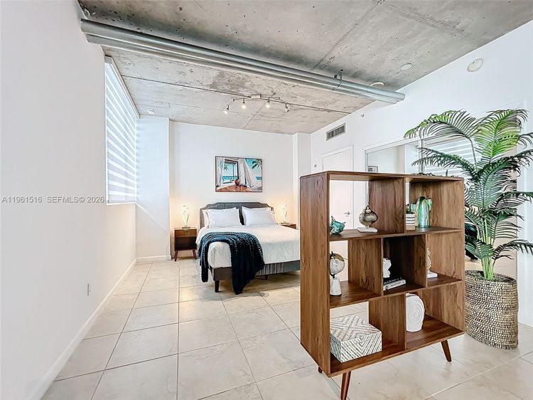 Neo Vertika #1232 image #18