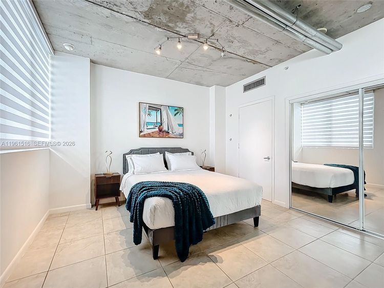 Neo Vertika #1232 image #20