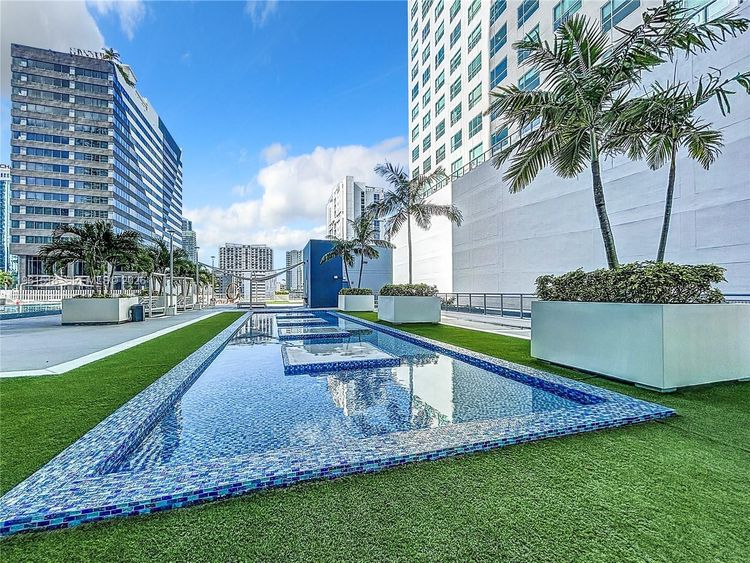 Neo Vertika #1232 image #56