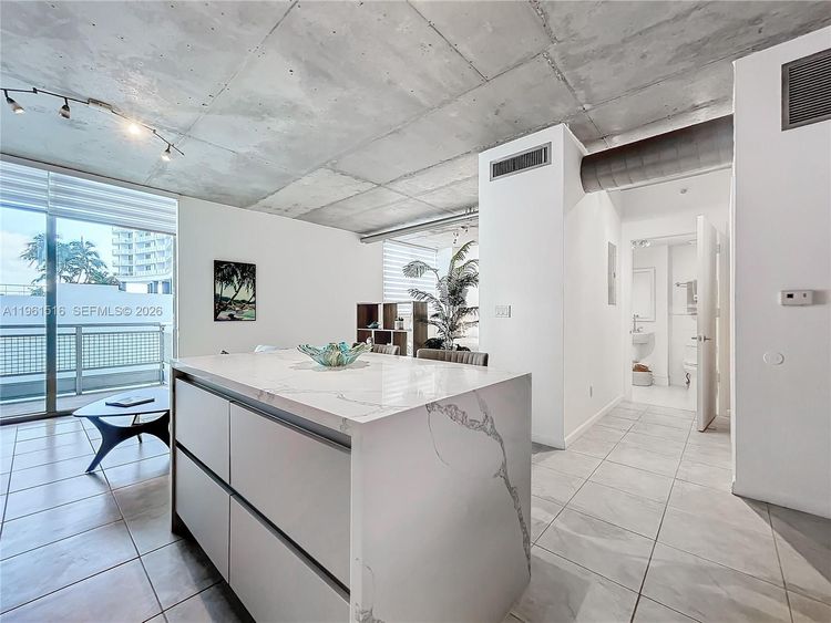 Neo Vertika #1232 image #9