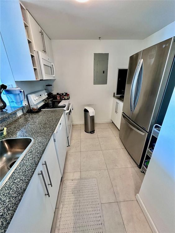 1800 Biscayne Plaza #1705 image #17