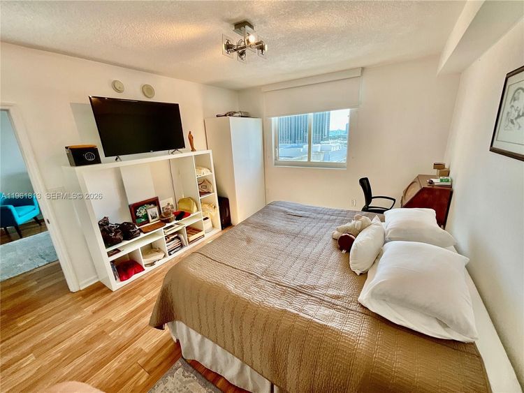 1800 Biscayne Plaza #1705 image #23