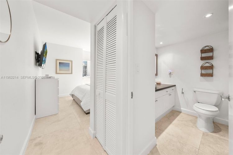 Roney Palace #908 image #14