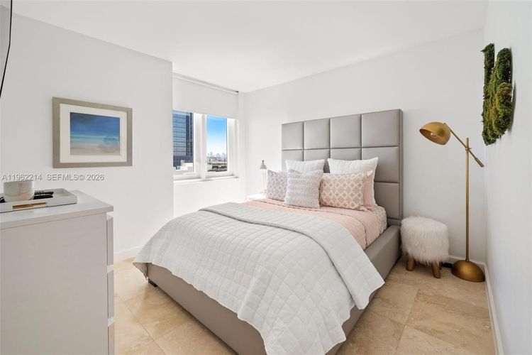 Roney Palace #908 image #16