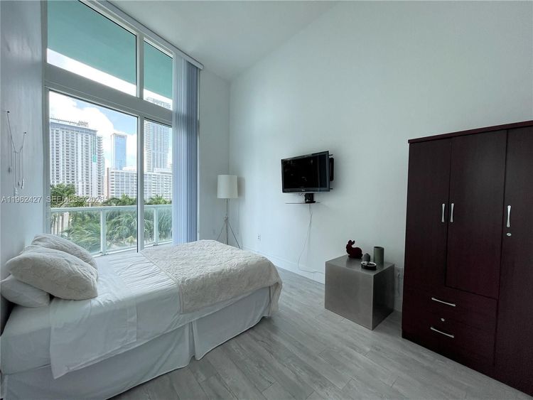 Quantum on the Bay #709 image #17