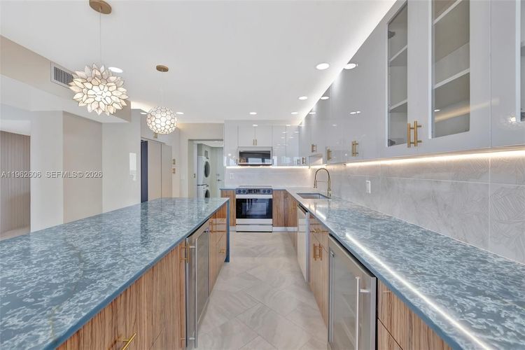 The Galleon #1001 image #11