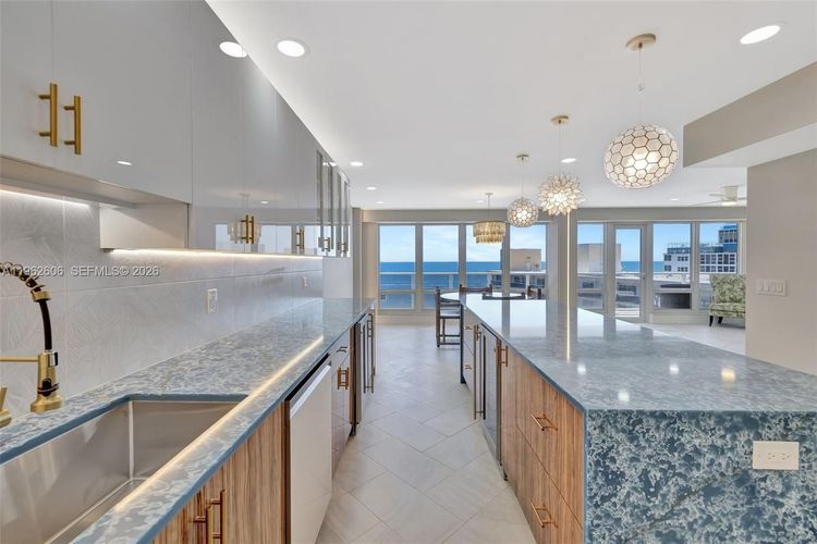 The Galleon #1001 image #30