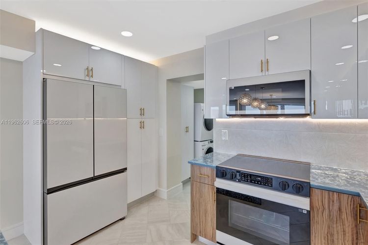 The Galleon #1001 image #32