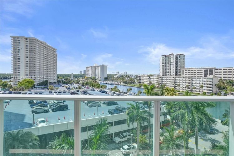 Arlen House #603 image #23