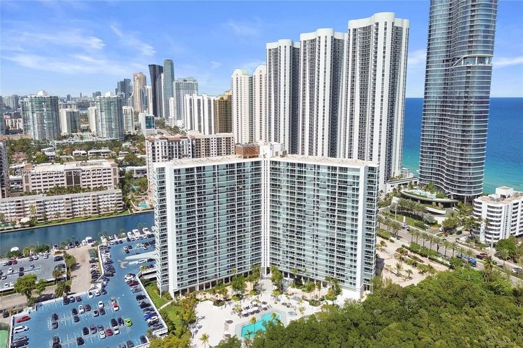 Arlen House #603 image #8