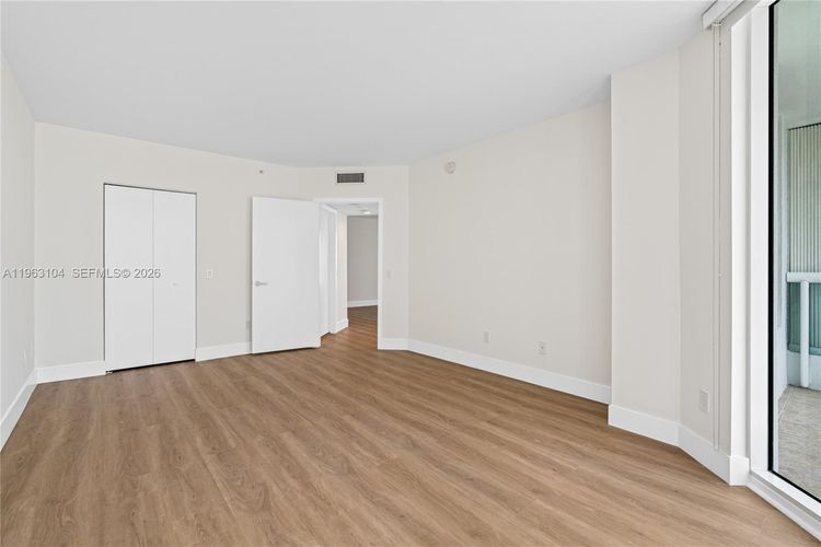 South Tower at the Point #1903 image #14