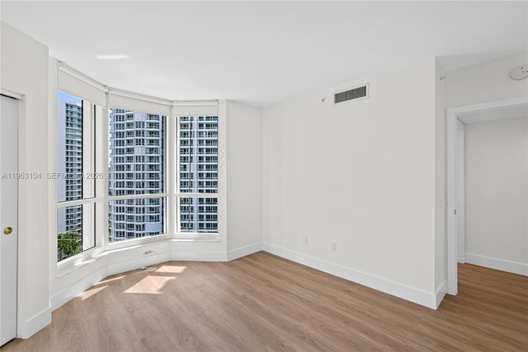 South Tower at the Point #1903 image #17