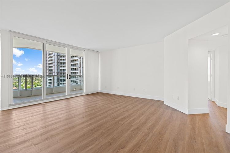 South Tower at the Point #1903 image #23