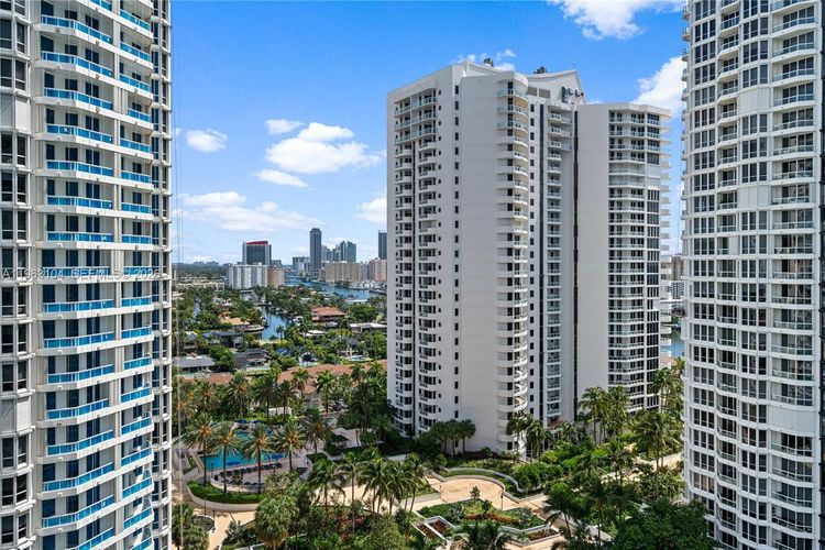 South Tower at the Point #1903 image #32