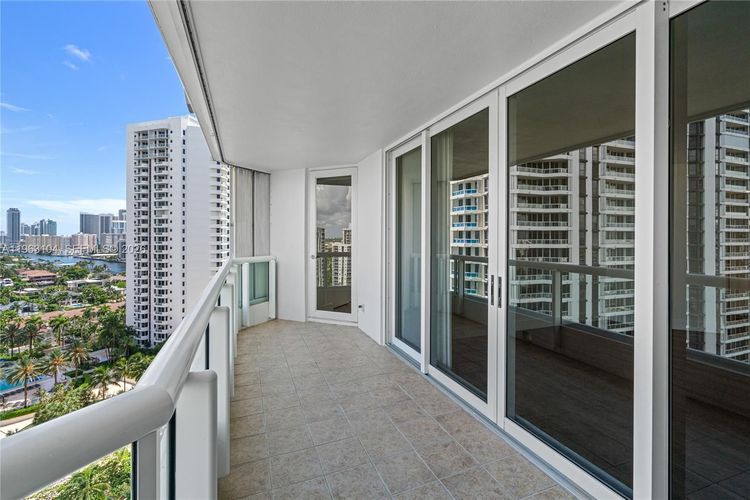 South Tower at the Point #1903 image #40