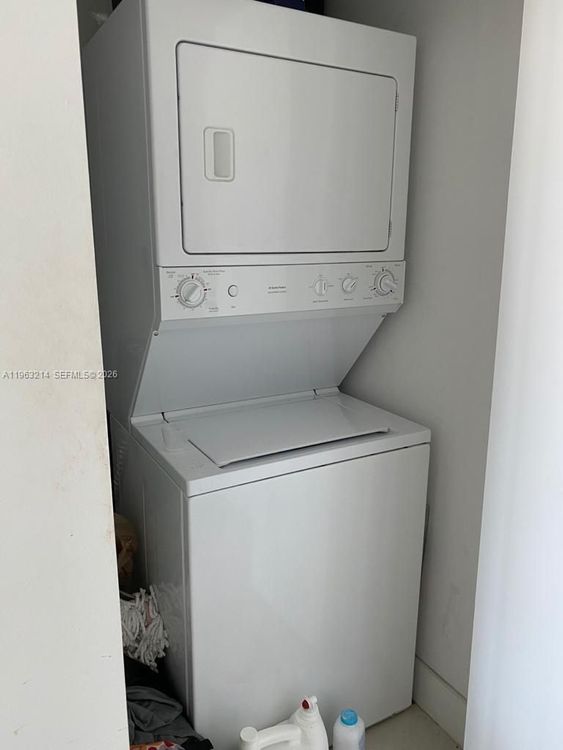 Mint #2107 image #19