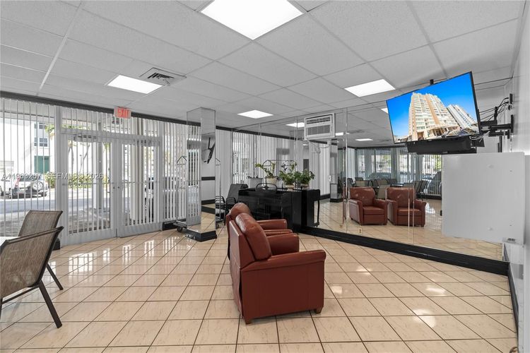 Trafalgar Towers #208 image #25