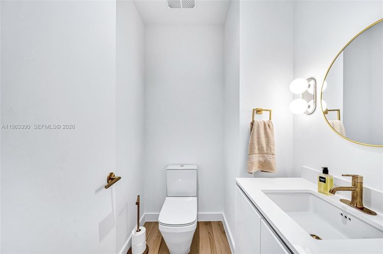 Mr. C Residences Bayshore Tower #706 image #32