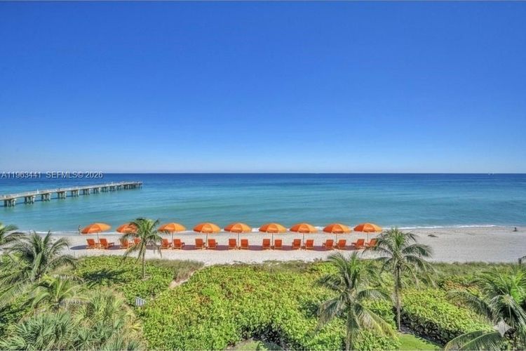St. Tropez Sunny Isles Beach #TH-205 image #15