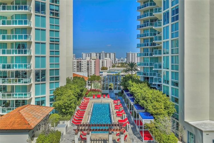 St. Tropez Sunny Isles Beach #TH-205 image #20